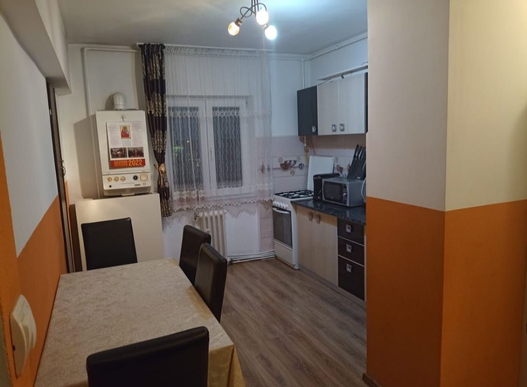 Apartament 3 camere zona Soarelui