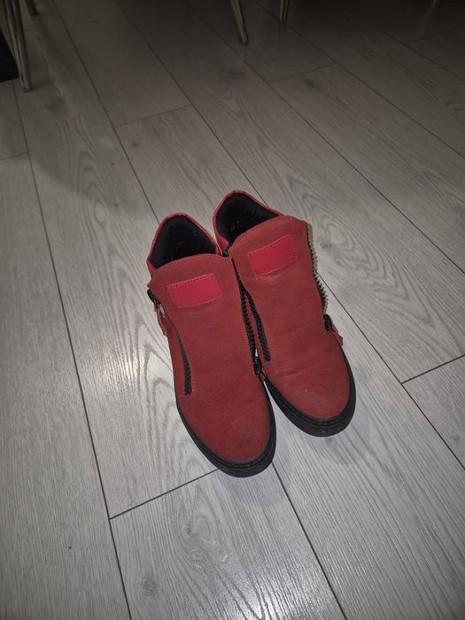 Ghete piele intoarsa nr.35