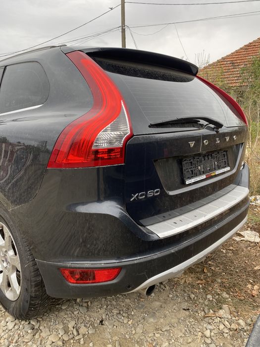 Injectoare Volvo XC60 2.4 d  biturbo 2012