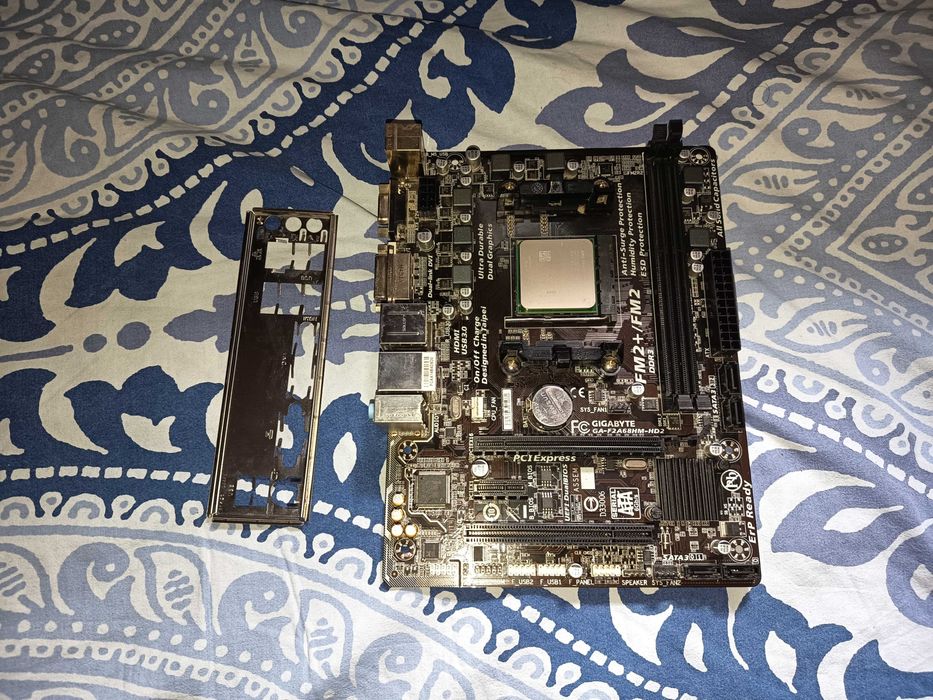 Kit esports gaming, AMD A8-6600K + placa baza Gigabyte + video 2gb