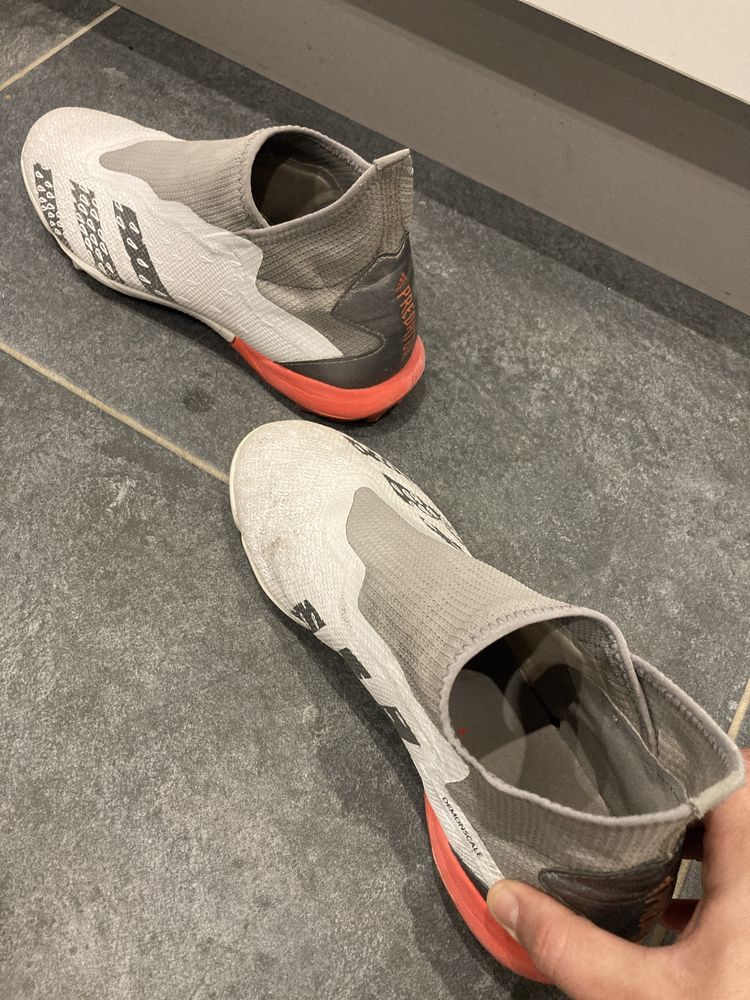Adidas обувки за футбол