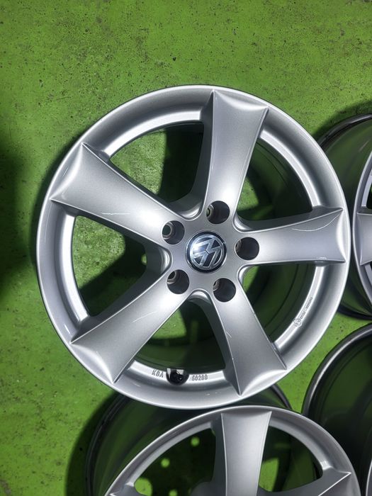 16 5x112 Vw Passat Touran Caddy Golf лети джанти 5х112