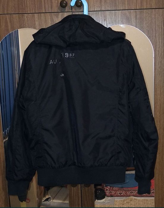 черно яке, перфектно състояние М-размер внос Италия