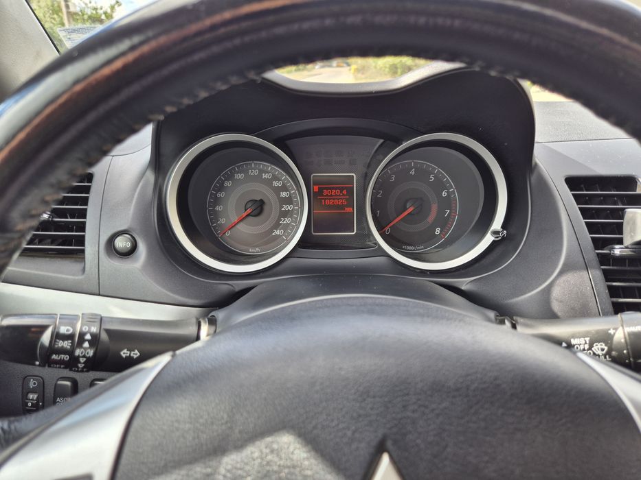 Mitsubishi Lancer 1.5 MIVEC 109HP