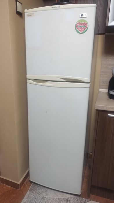 Хладилник LG с камера