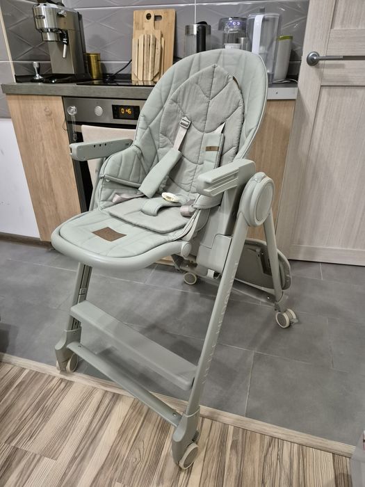 Стульчик для кормления Happy Baby Berny Lux Olive New