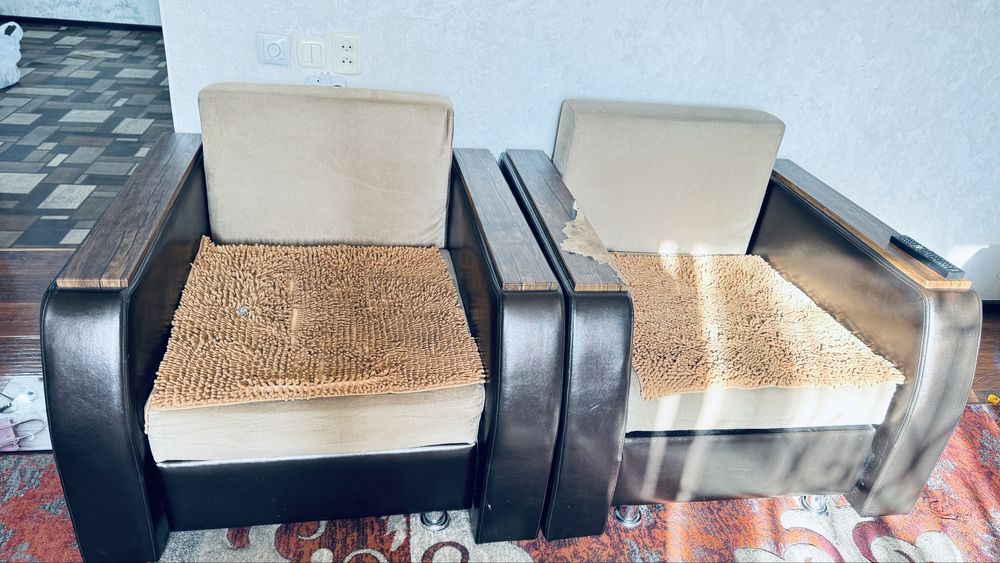 Продам диван с креслами ,б/у.