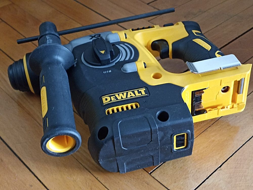 Corp ciocan rotopercutor, DeWALT DCH273, 18V, brushless, nou, Cehia.