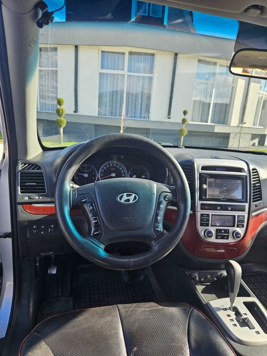 Hyundai  Santa Fe SUV 4X4