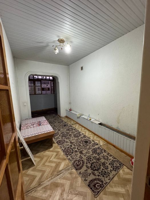 5-мкр.да жойлашган 3 хонали квартира ижарага берилади