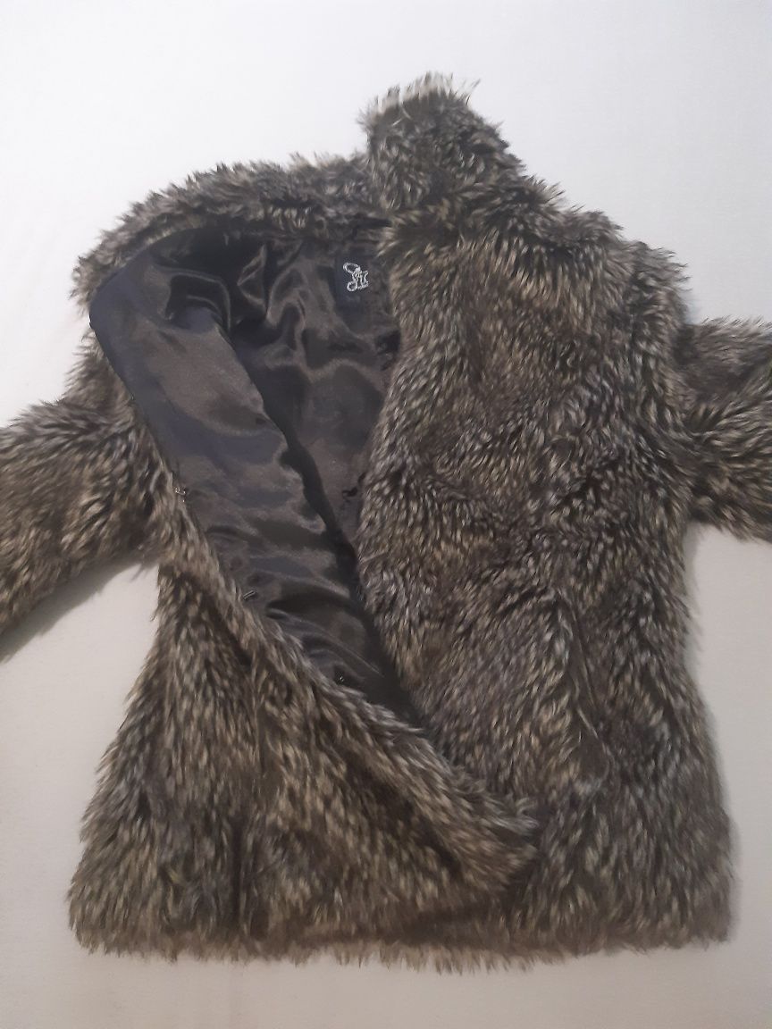 Късо палтенце в кафяв цвят р - р S/M