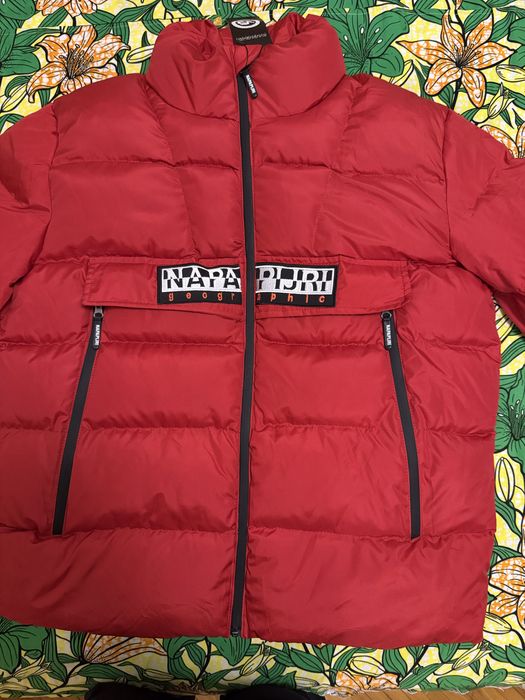 Vand geaca barbati de la s pana la xl 300lei usor neg