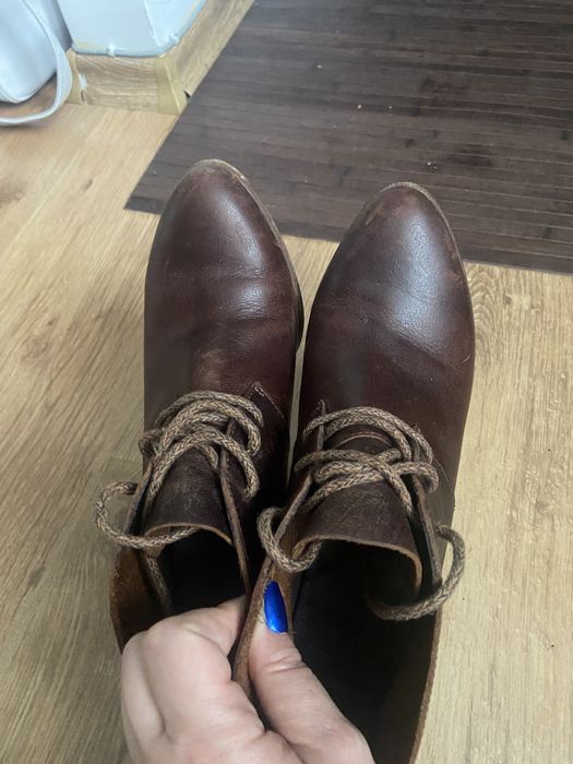 Нови кожени боти UGG, номер 39