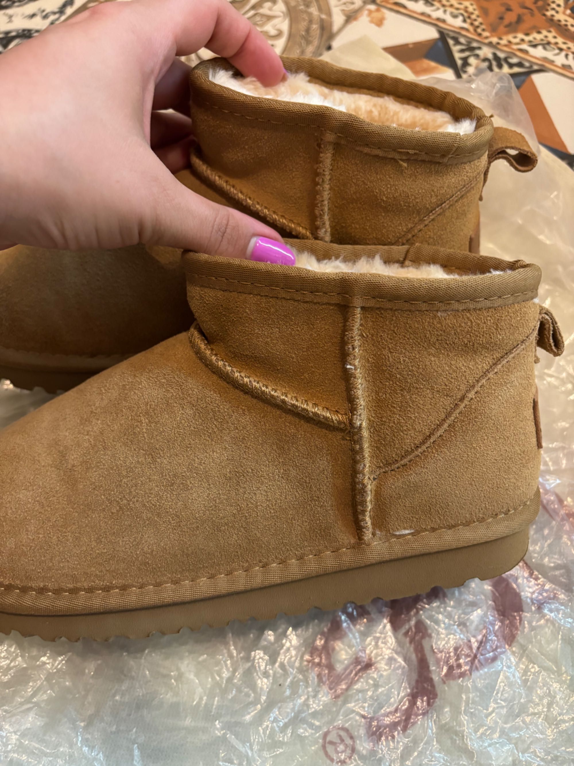 Боти - UGG Mini, чисто нови , р-р 37