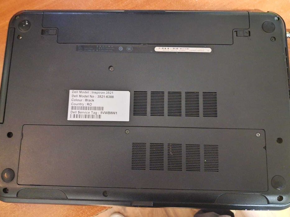 Vand Laptop Dell 3521