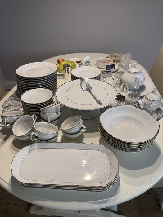 Чешская посуда на 12 персон ( прага)