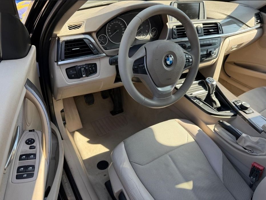 BMW F30 model 2014 2.0diesel