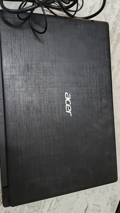 Лаптоп Acer с нов Windows 10 pro
