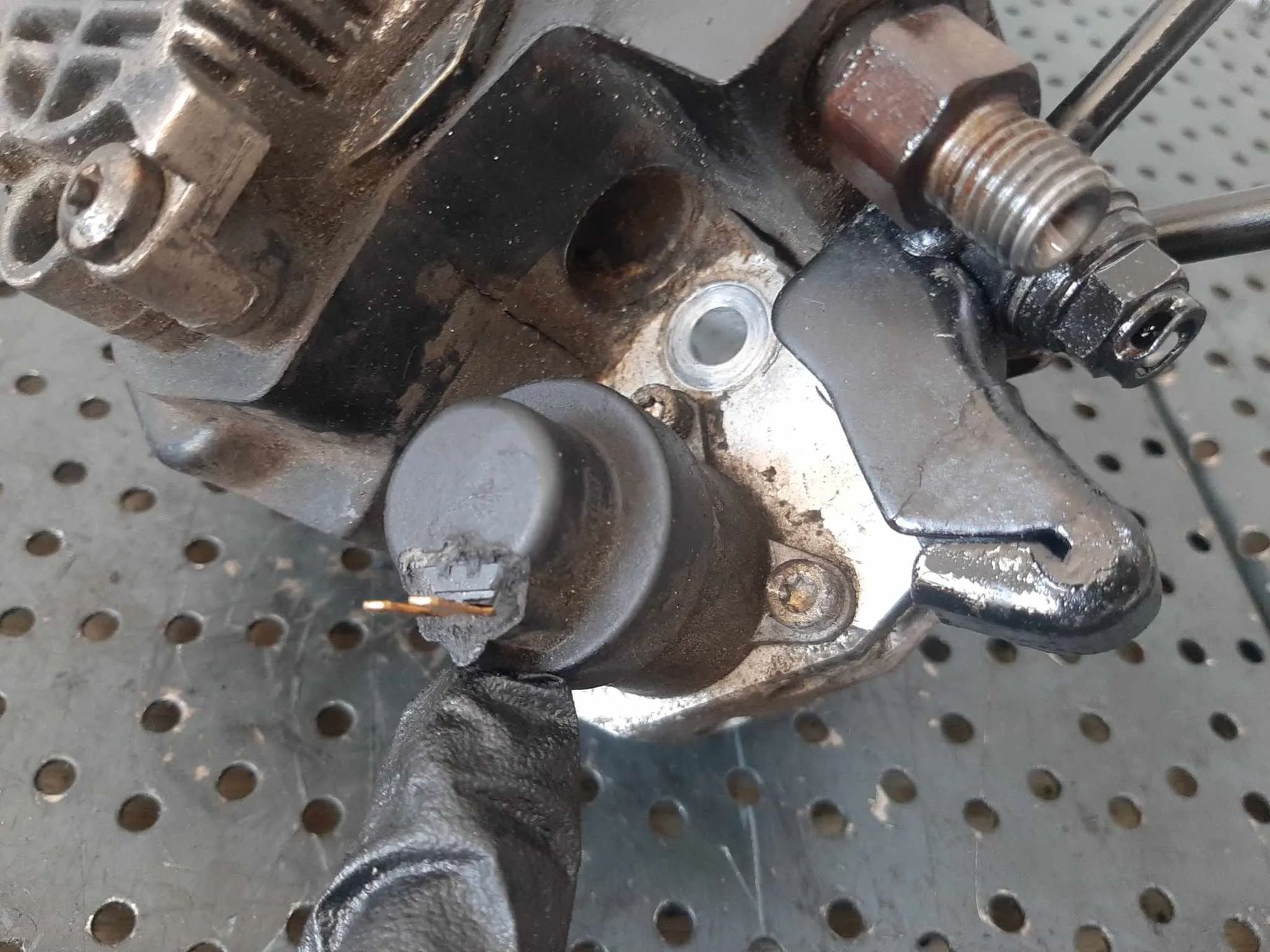pompa inalta toyota yaris 1.4 d-4d  1nd-p52cb 1nd-tv 0445010112