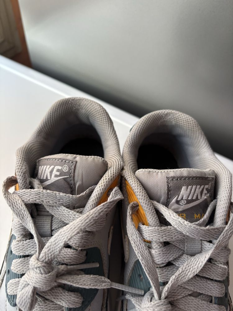 Дамски маратонки NIKE
