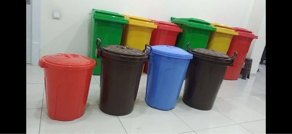 Chiqindi idish har xil turdagu