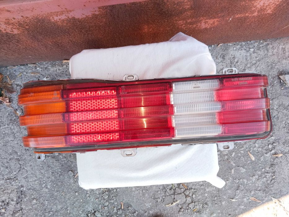 Продаю фонарь задний на Мерседес W123
