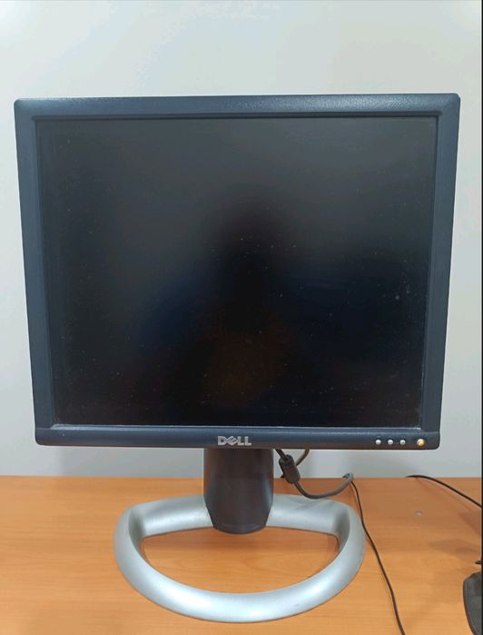 Продавам Монитор DELL