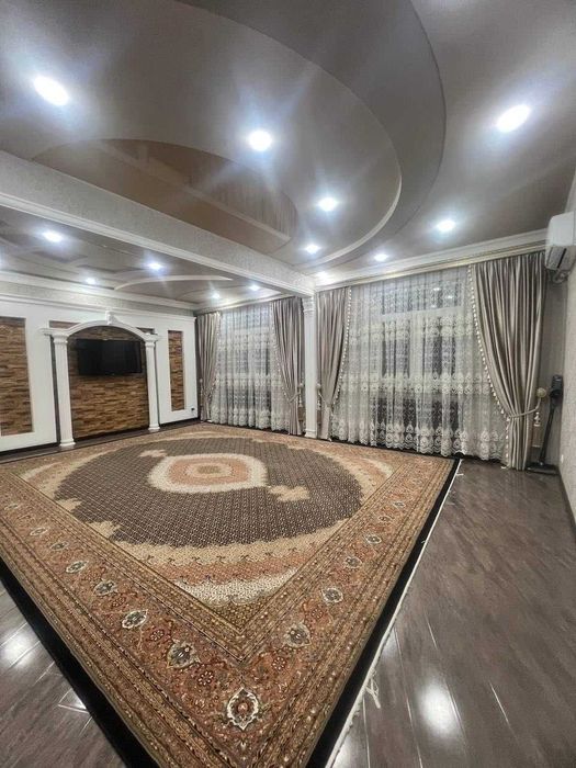 Продается 4х комнатная квартир Ц квартал