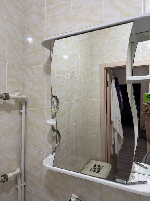 Поодам зеркало в ванну +раковина