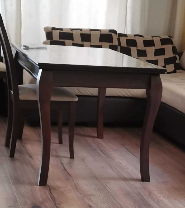 Диван,Столове и  трапезна маса