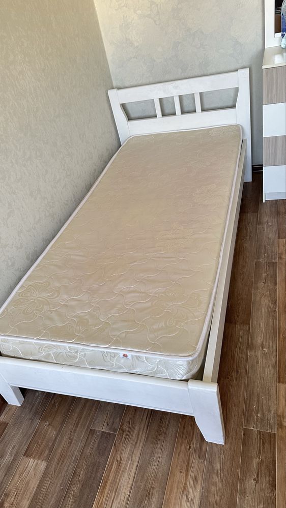кровать 1 спальная