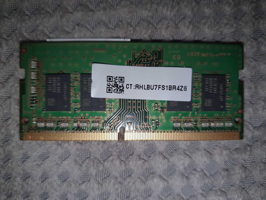 Продавам RAM 8gb 1rx8 pc4 2666V SA1 11