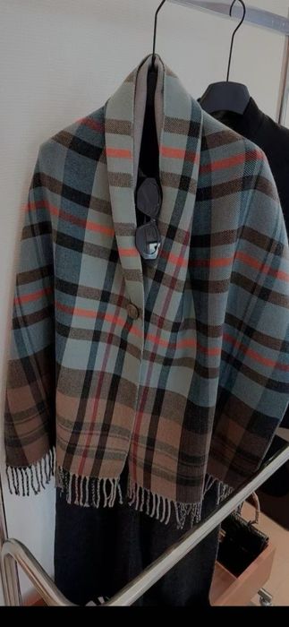 Eșarfă-fular  Burberry model 2026