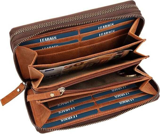 Дамски кожен портфейл LEABAGS с RFID защита, 29 слота за карти