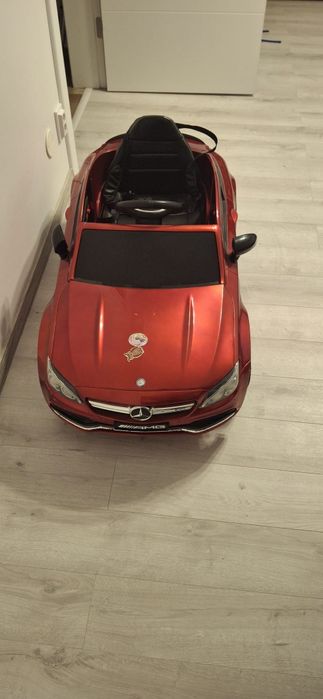 Mercedes vișiniu  AMG  GT    cu telecomanda