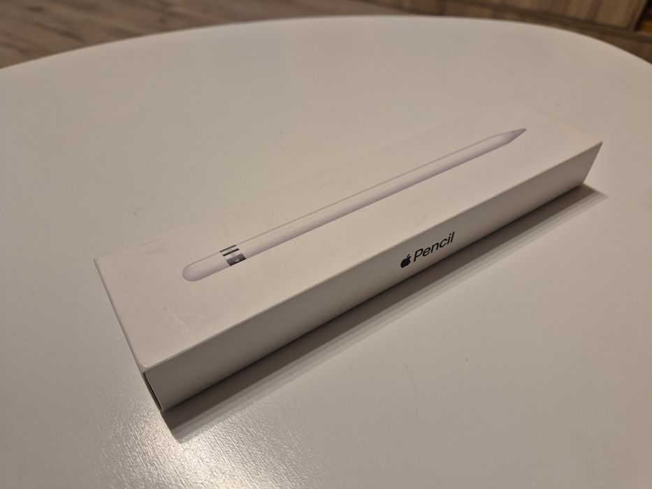 Ipad pro 10.5" (2017) cu Apple pencil, 2 huse, geanta, folie paperlike