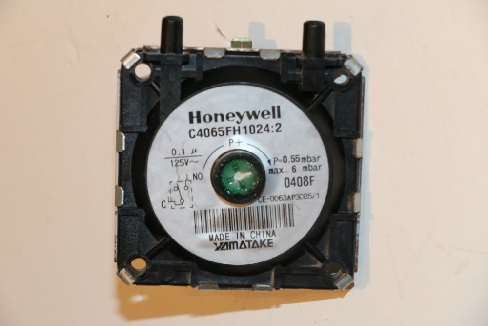 Presostat aer centrala Ariston UNO HoneyWell C4065FH1024:2 0.55 mbar