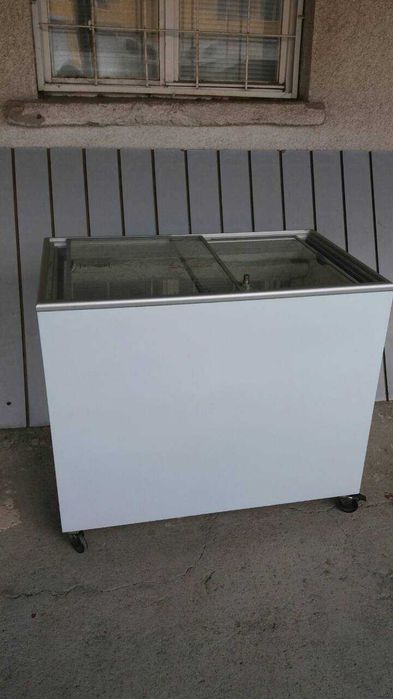 Фризер хоризонтален 300L