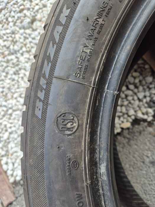 Vând cauciucuri 225/50/17 M+S //Runflat// set complet imp Germania