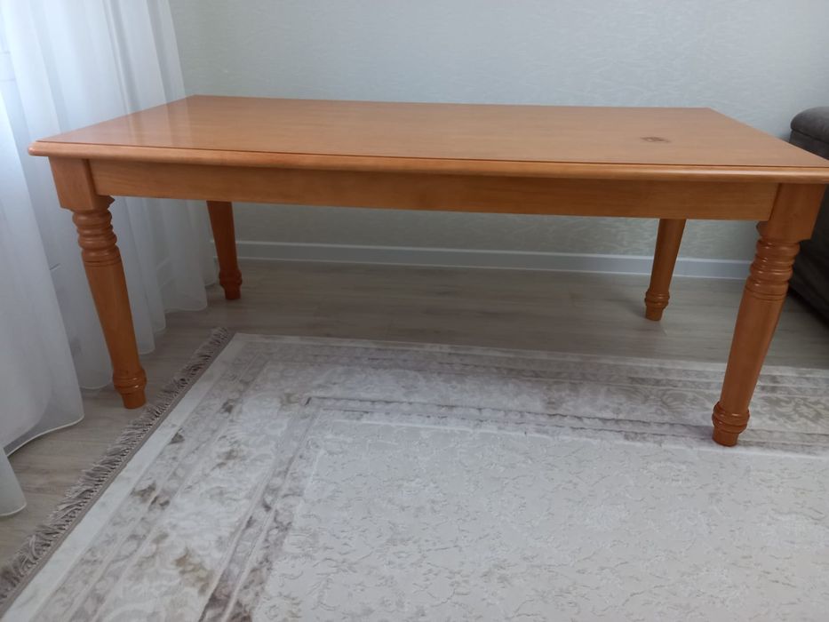 Продам стол в хорошем состоянии