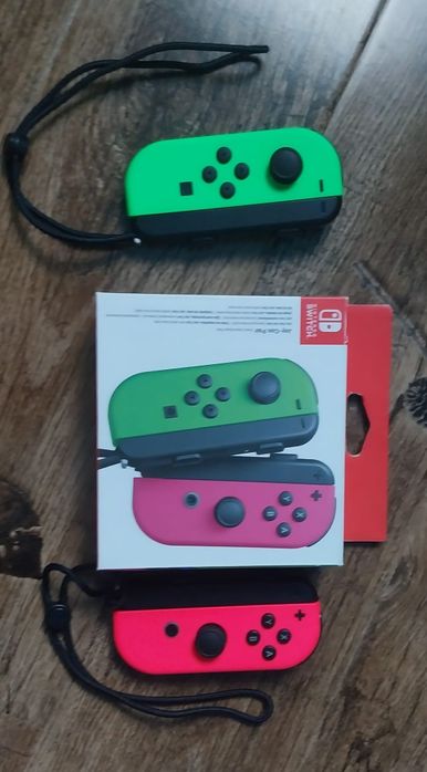 Consola Nintendo switch  cu 26 de jocuri instalate