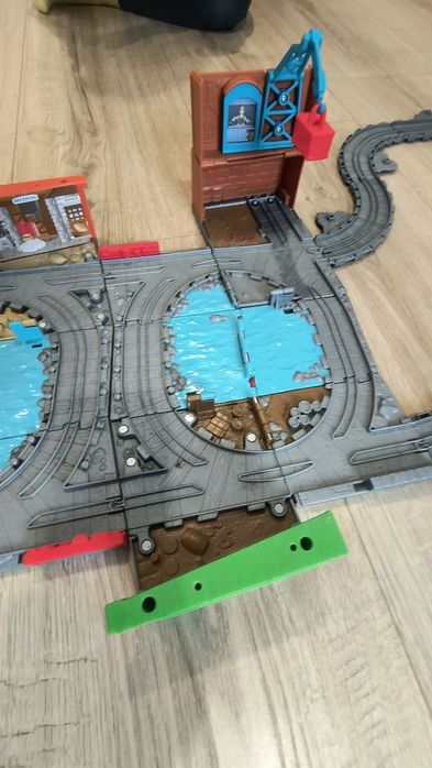 Sine Thomas &Friends