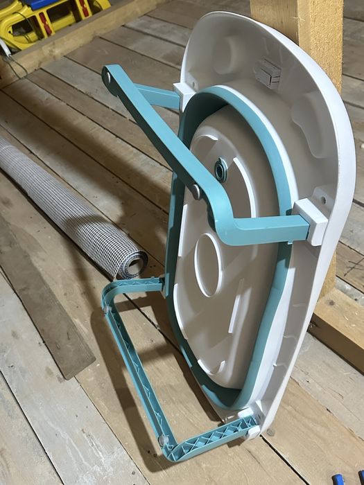 Cada Pliabila cu Termometru Digital pentru Bebelusi 81x45x21.5cm