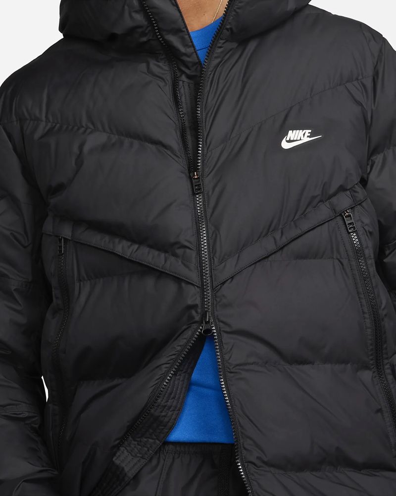 Nike Storm-FIT Windrunner  - M, L и XL Размер Оригинални