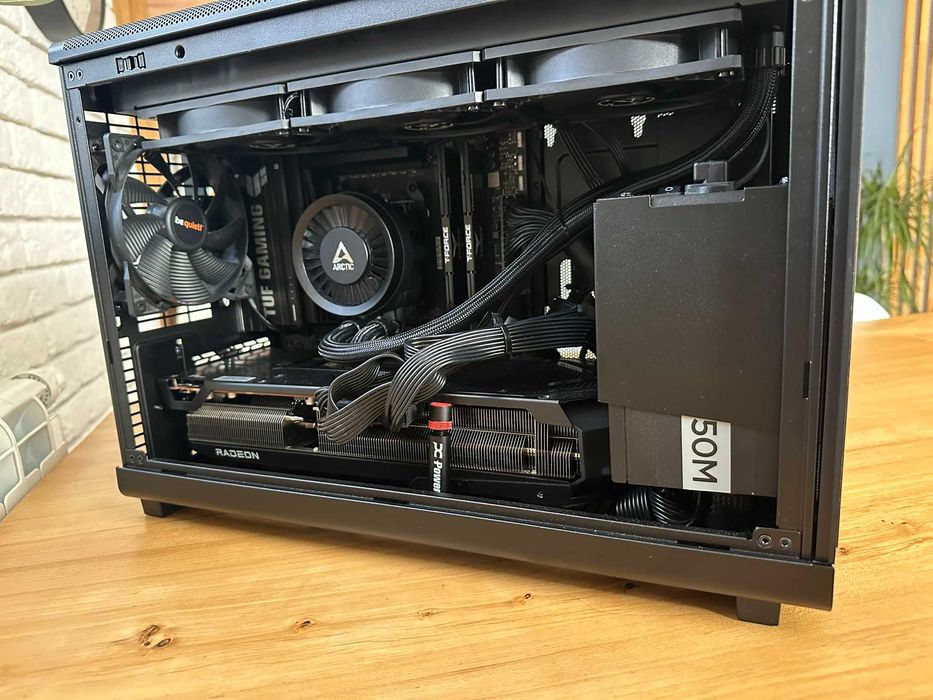 Продавам геймърски компютър R7 9700X/32GB 6000CL30/9070 XT Red Devil