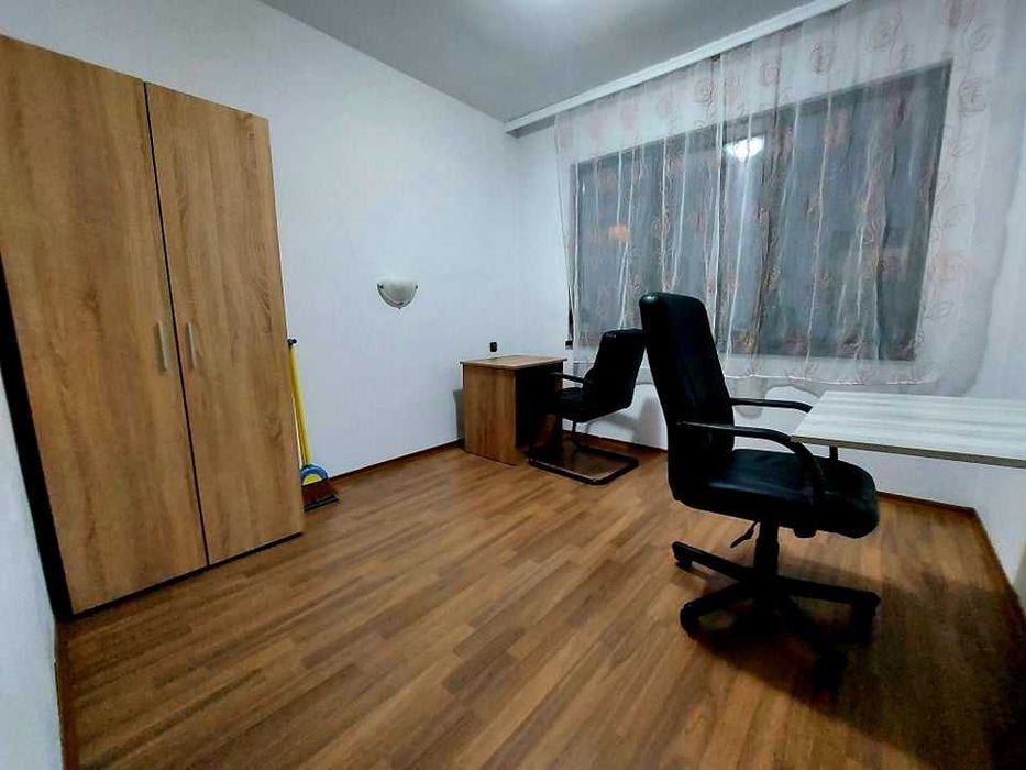 Дава се под наем Многостаен апартамент в Бургас, Възраждане - 100 кв.м за 357 € - Снимка #1