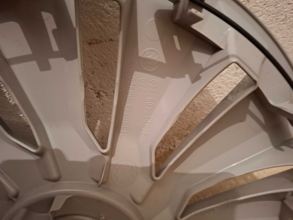 Оригинални капаци - тасове за Шкода 16 "