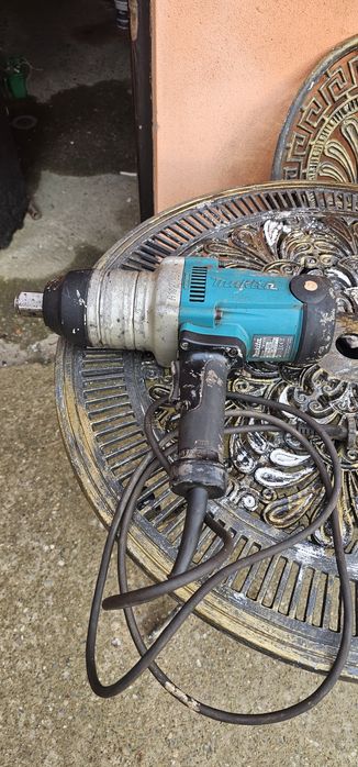 impact pe curent makita TW1000