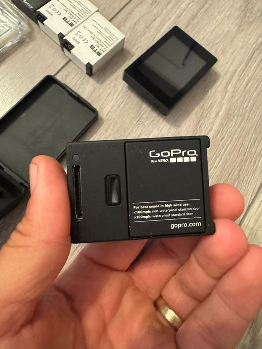 Camera go pro Hero 3  cu multe accesorii