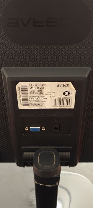 Manitor Avtech 22D1000 LED Vga Port Holati Yahshi